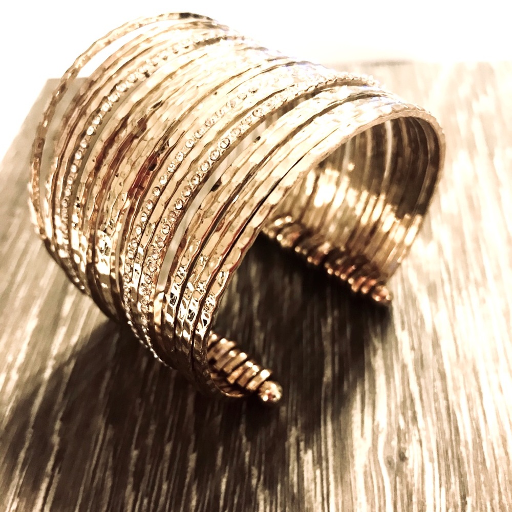 💎Gold wrist cuff